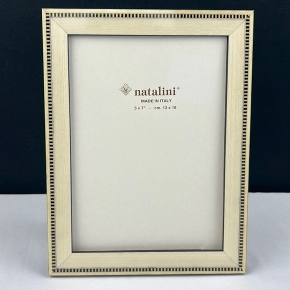 Natalini - ‘Ivory & Black Trim’ Wood Picture Frame. 5” x 7”. NWT. Firm!